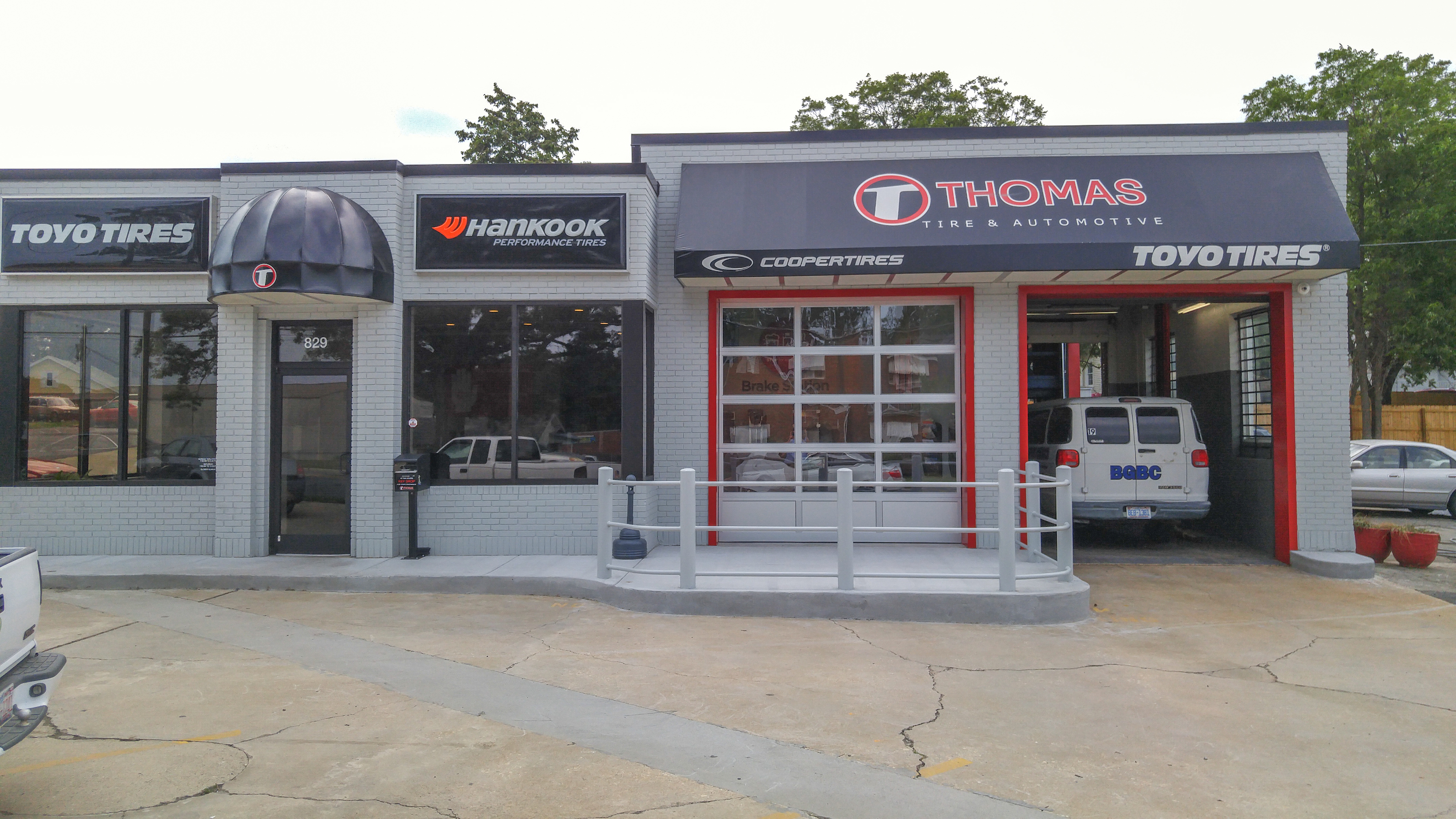 Thomas Tire