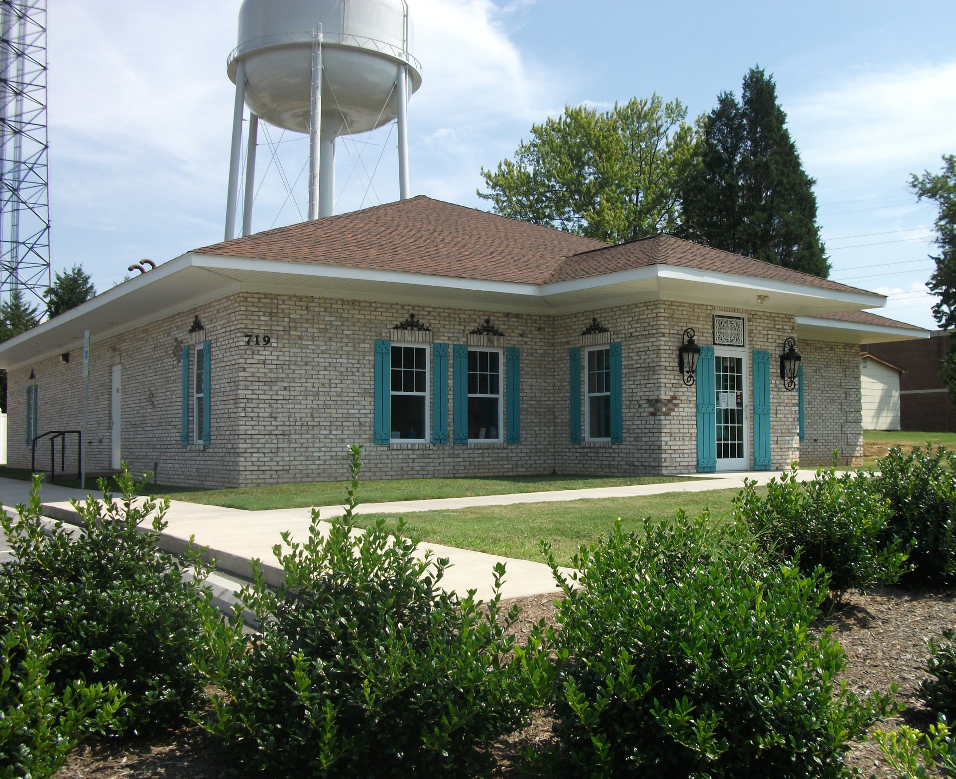 Traid Animal Hospital